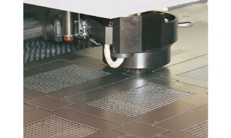 Rotasyonlu - ndeksli Multi-Tool - CNC Pan Pres Makinas 