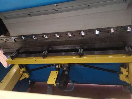 �TALYAN  GASPAR�N� PBS 2500 MM X 75 Ton 4 EKSEN FULL CNC H�DROL�K ABKANT PRES