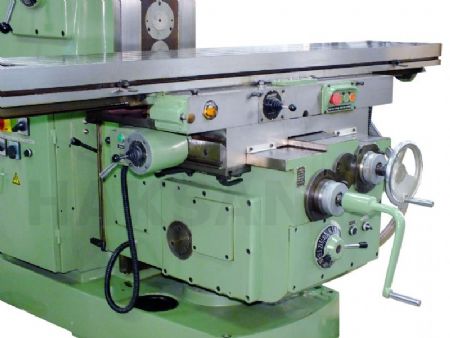 Ko Bal niversal Ar Tip Freze Tezgah-3 Eksen anzmanl Otomatik Hareket Sistemi